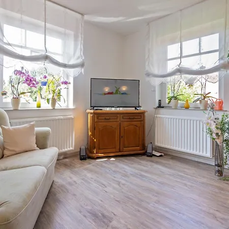 Huus Op De Wurf Apartment *